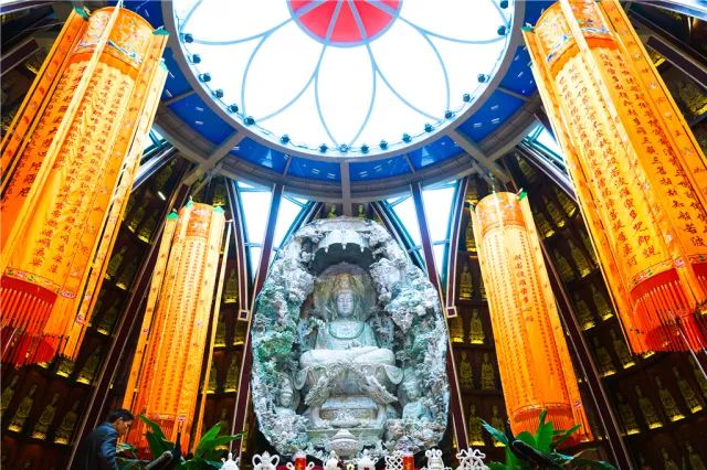 禪宗氡泉養(yǎng)生系列禪境森林溫泉禪修奢華度假2日游(升級(jí)入住經(jīng)律論國(guó)際溫泉酒店)